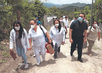 1,200 promotores de salud visitan zonas rurales para agendar cita de vacunación