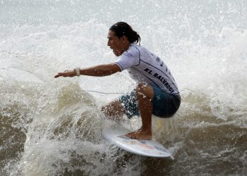 Récord de participación en el mundial de surf clasificatorio para Tokio 2020