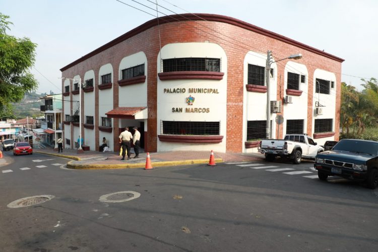 Nancy Andrade dijo que intervendrá inmediata para agilizar los pendientes administrativos de la comuna saliente./ Foto Edison González