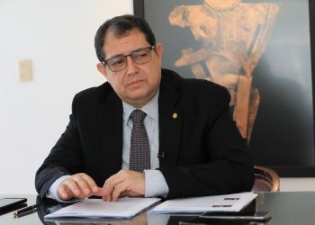 Denuncian a exmagistrados de la Sala de lo Constitucional de la CSJ por incumplir deberes