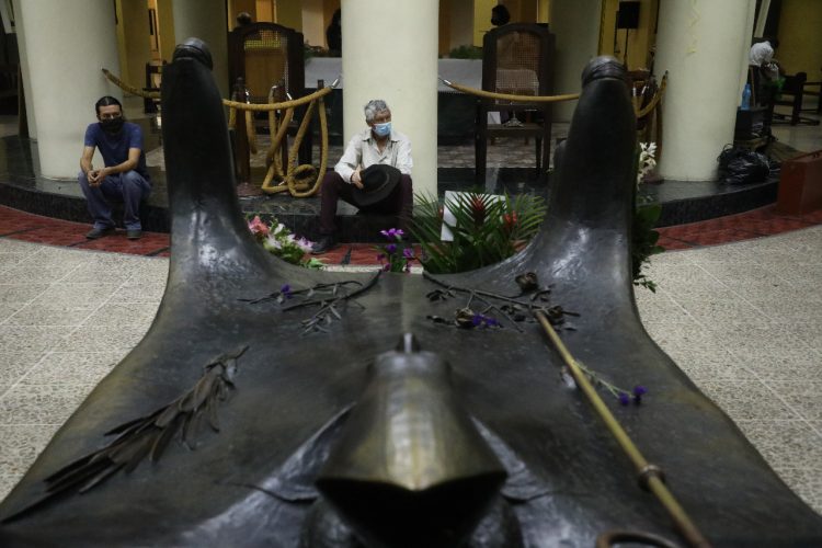 Cripta de San Romero será visitada por los alcaldes hondureños como gesto de agradecimiento por el donativo de vacunas. Foto: Diario El Salvador.