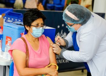 El Salvador ha aplicado 1.1 millones de dosis en 84 días