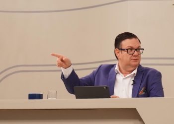 «Desde la Asamblea vamos a aprobar leyes que mejoren la reactivación económica»: diputado Christian Guevara
