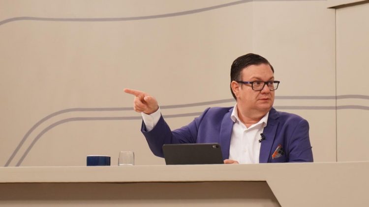 Jefe de Fracción de Nuevas Ideas, Christian Guevara.