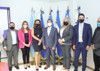 Comisión de Relaciones Exteriores acuerda buscar más beneficios para la diáspora
