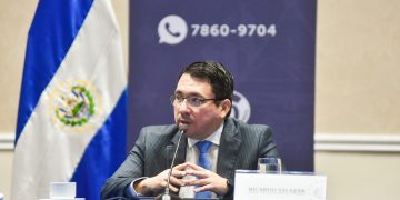 Defensoría del Consumidor promueve la educación de derechos en comercio electrónico