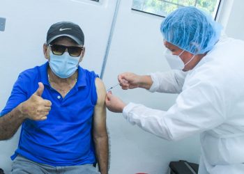 Más de 400,000 salvadoreños ya tienen las dos dosis de la vacuna anti-COVID-19
