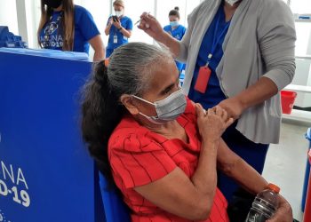 El Salvador se acerca a 1.5 millones de vacunas anti-COVID-19 aplicadas