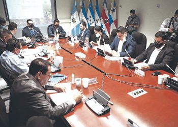 Comisión de Hacienda. Foto/ Diario El Salvador