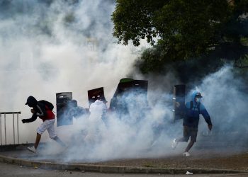 Crisis en Colombia suma más víctimas tras casi un mes de protestas contra Duque