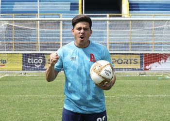 Rodolfo Zelaya, delantero de Alianza: «FAS viene más presionado, por los años sin título»