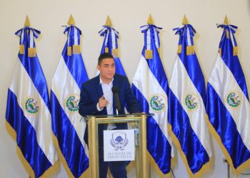 Alcalde revela endeudamiento encontrado en la comuna de Santa Tecla