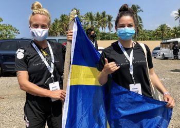 Surfistas de Suecia están asombradas por la calidad de olas de El Salvador