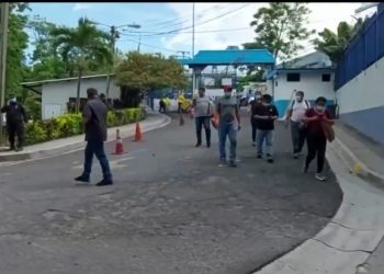 Sindicalistas en Asamblea Legislativa abandonan huelga de hambre por decisión propia