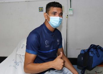 Seleccionado salvadoreño de fútbol playa, Rubén Batres, será operado mañana previo al mundial de Rusia
