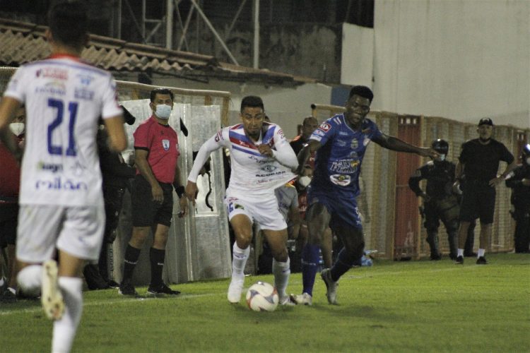 Los pamperos no tuvieron muchos apuros para eliminar a Metapán del torneo. Foto Firpo
