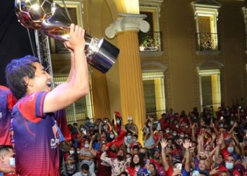 Carnaval sin fin: Santa Ana celebró por todo lo alto el título de FAS