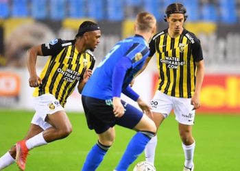 Enrico Dueñas y Joshua Pérez dieron la nota alta este domingo en el fútbol europeo