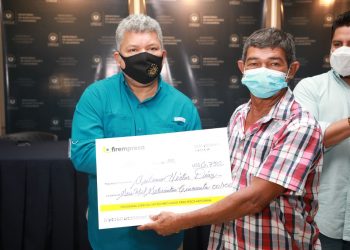 Bandesal entrega más $1.4 millones a cooperativas de pescadores