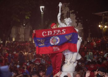 Cádiz envía un «Mágico abrazo» a FAS por su 18° campeonato