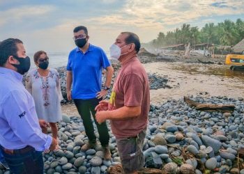 Alcaldía de Tamanique y MOP trabajan en jornadas de limpieza en la playa El Tunco