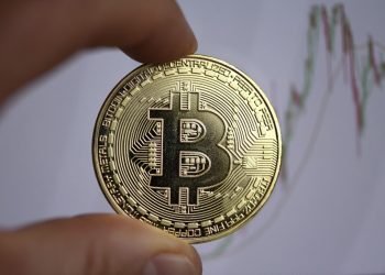 Asesora financiera mundial espera que otros países sigan el ejemplo de El Salvador en adoptar el Bitcóin