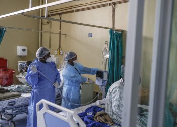 La variante Delta es responsable del repunte de la COVID-19 en Sudáfrica