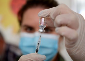 La OMS aprueba uso de emergencia de la vacuna china anticovid Sinovac