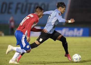 Uruguay extrañó demasiado a Cavani y empató sin goles ante Paraguay