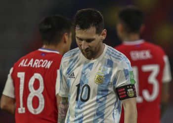 Copa América padece juego mezquino a la espera de la magia de Messi, Neymar o Suárez