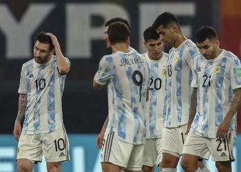 La Argentina de Messi viaja a una Colombia en crisis para jugar eliminatorias
