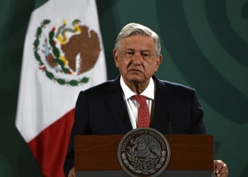 Presidente de México celebra mayoría de su coalición en la cámara de Diputados tras comicios