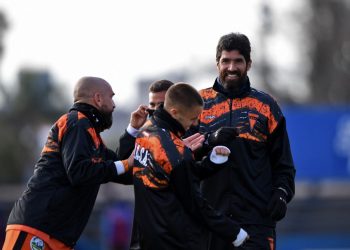 Se retiró del fútbol el «Loco» Abreu, el jugador que integró más clubes del mundo