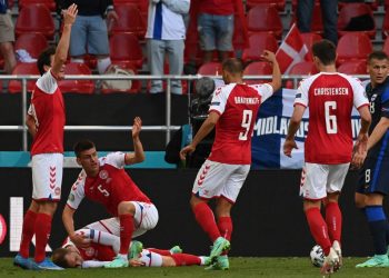 El mundo del fútbol ruega por la salud de Christian Eriksen