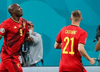 Bélgica arrasa a Rusia con doblete de Lukaku
