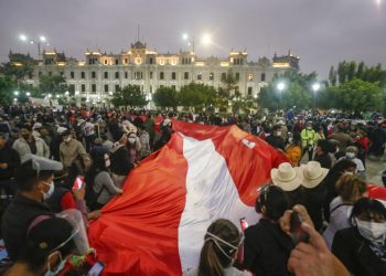 Perú cumple una semana sin saber quién será nuevo presidente