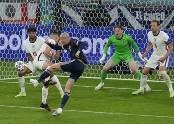 Escocia arranca un empate 0-0 a Inglaterra en Wembley