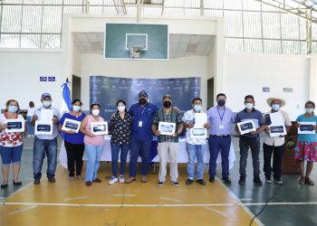 Fondo de Lisiados y Discapacitados entrega capital semilla en Chalatenango y Cuscatlán