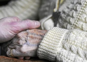 EE. UU. aprueba el primer fármaco nuevo para el alzhéimer en casi dos décadas