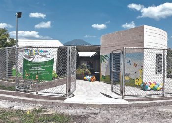Inauguran guardería FMO-UES en San Miguel