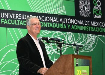 «A los “gobiernícolas” no les gusta que la gente pueda salir de su trampa financiera»: Ricardo Salinas Pliego, inversionista mexicano experto en Bitcoin