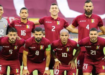 Venezuela convoca de emergencia a 15 futbolistas tras casos de la COVID-19