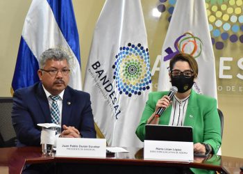 Isdemu y Bandesal firman alianza para fortalecer a mujeres empresarias