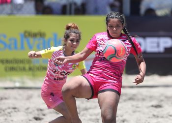 Corral de Mulas va por el liderato ante El Espino