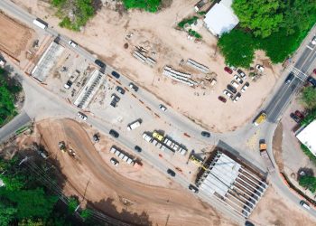 Avanza en más de un 30% la construcción de paso a desnivel en Autopista a Comalapa