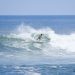 El surfista salvadoreño, Bryan Pérez, sigue avanzando en el repechaje