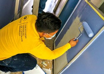 Reos en fase de confianza continúan restaurando centros de salud en El Salvador