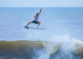 El Salvador repetirá como sede del mundial de surf en 2023