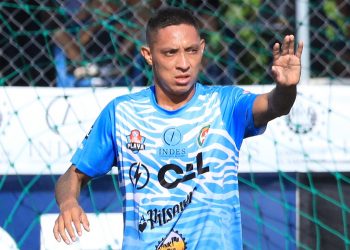 Jason Urbina el orgullo de Apulo en fútbol playa