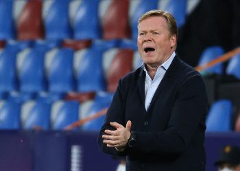 Koeman seguirá al frente del Barcelona